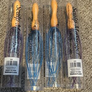 Scalp Massager with Wooden Handle - Blue and Purple